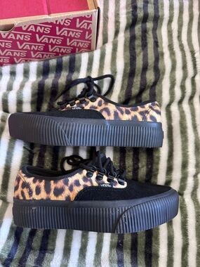 Vans Women's Platform Sneaker - Black with Leopard Print